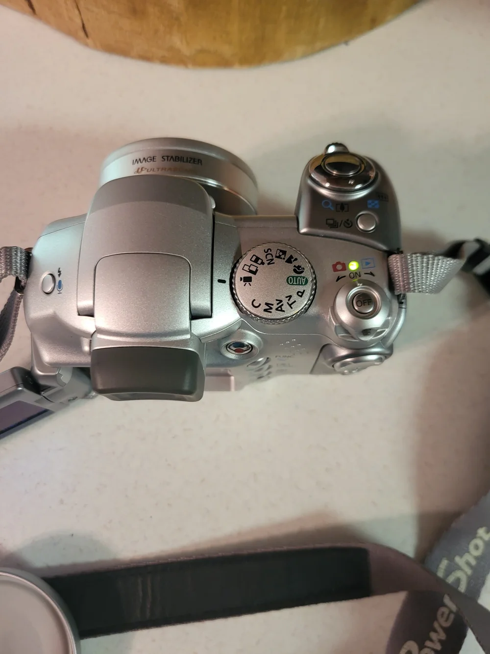 Canon PowerShot S2 IS 5.0MP Digital Camera - Silver W/ Case